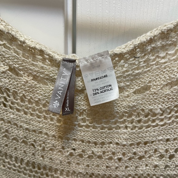 Sleeveless Cardigan - Picture 4 of 6